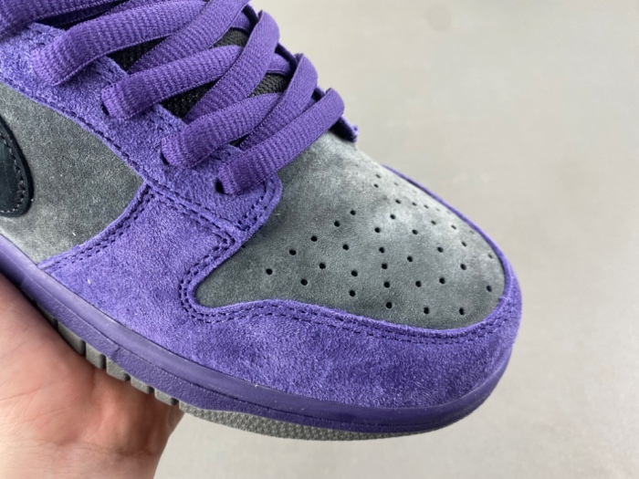 SB Dunk Low Supreme 94 Ink HQ8487-500