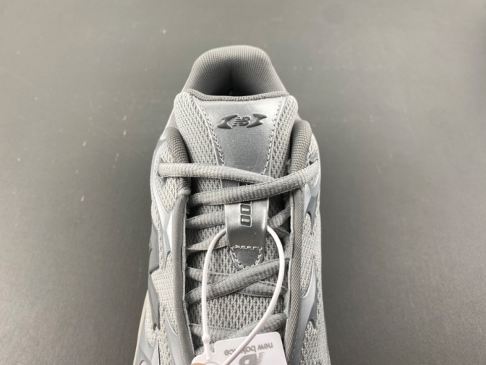 New Balance Abzorb 2000 Silver Metallic  U20005UW