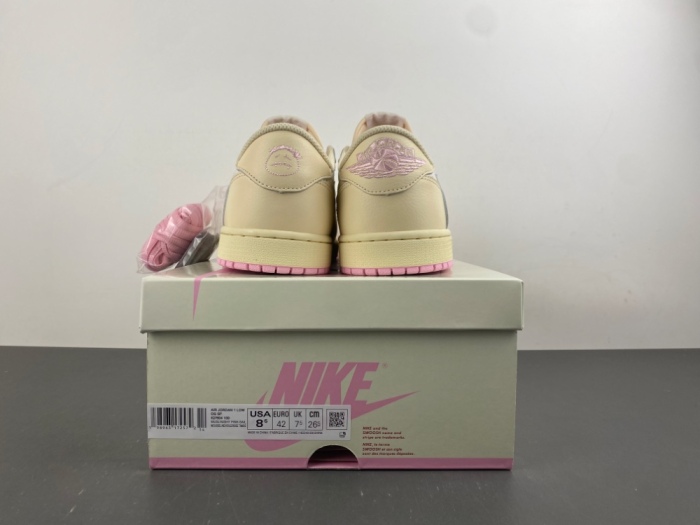 Air Jordan 1 Retro Low OG SP Travis Scott Shy Pink IQ7604-100
