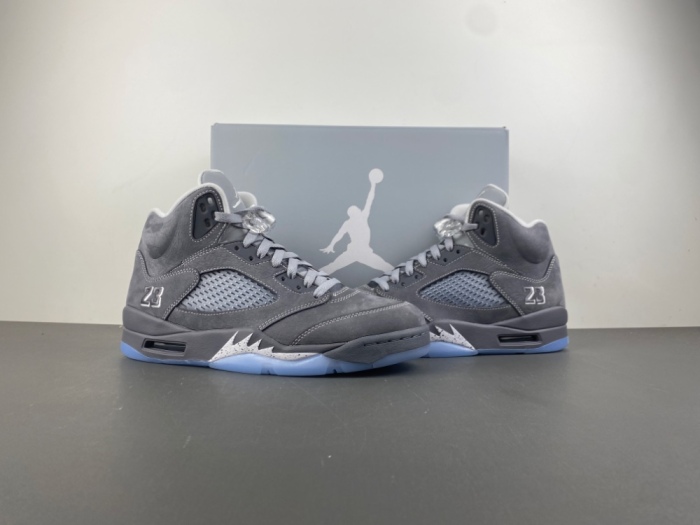 Air Jordan 5 Retro Wolf Grey DD0587-002