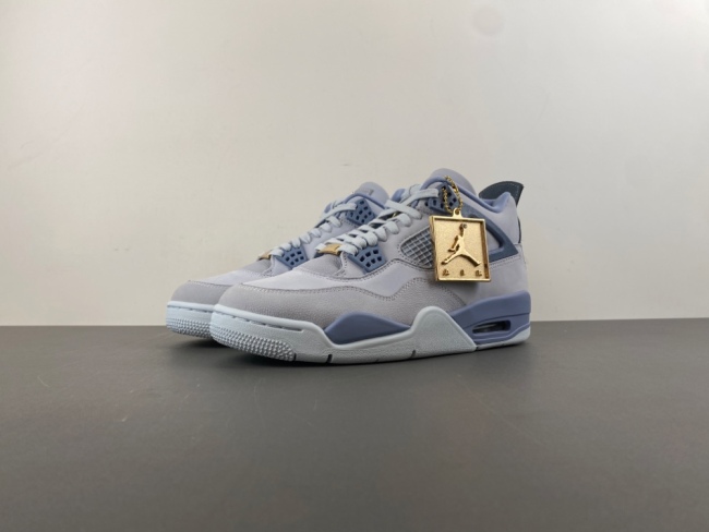 Air Jordan 4 Retro UNC Tar Heels PE HV9204-407