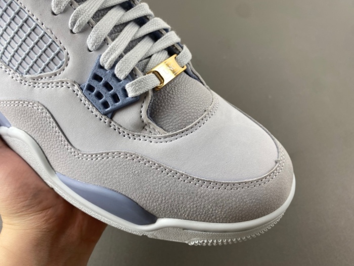 Air Jordan 4 Retro UNC Tar Heels PE HV9204-407
