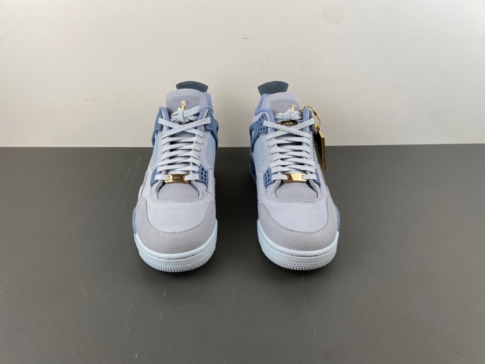 Air Jordan 4 Retro UNC Tar Heels PE HV9204-407