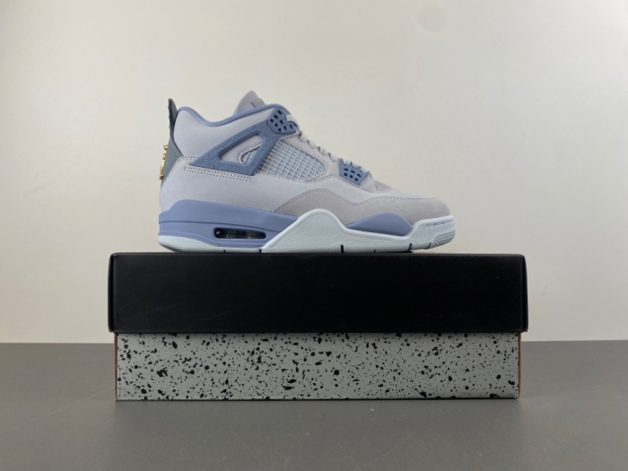 Air Jordan 4 Retro UNC Tar Heels PE HV9204-407