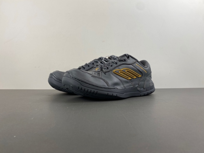 B*alenciaga runner Sneaker AM20260403-4