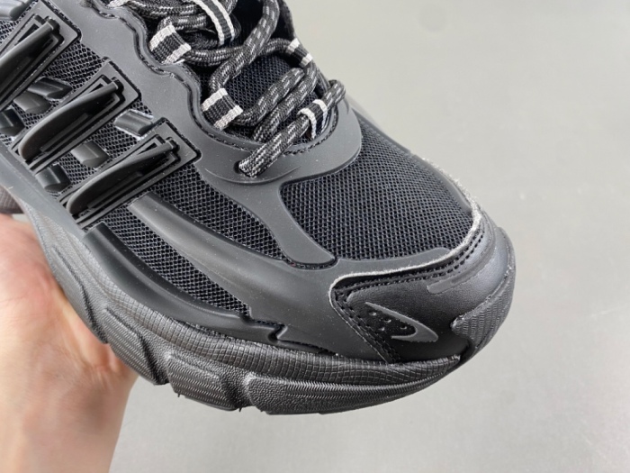 Adistar Jellyfish Pharrell Williams Triple Black KJ3841