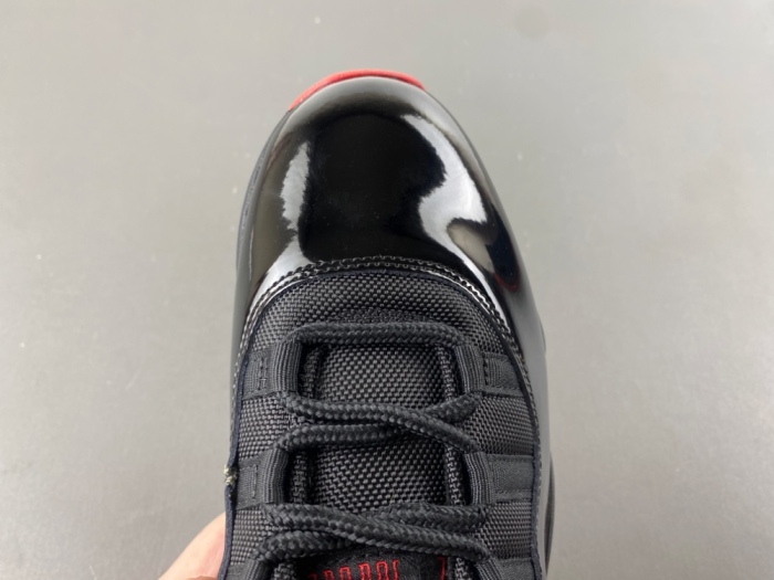 Air Jordan 11 Black/Red 78037-326