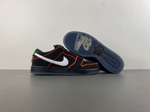 SB Dunk Low Bronx Girls Skate HV1664-001