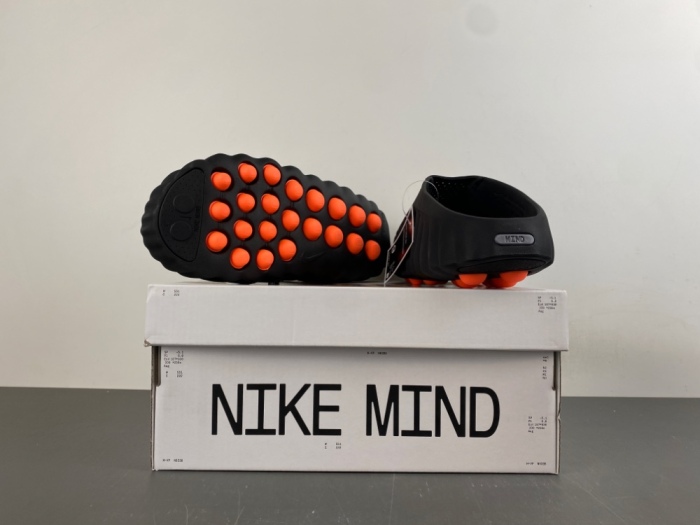 Mind 001 Slide Black Chrome HQ4307-001