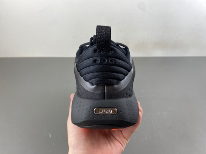 Mind 002 Black Hyper Crimson  HQ4308-001