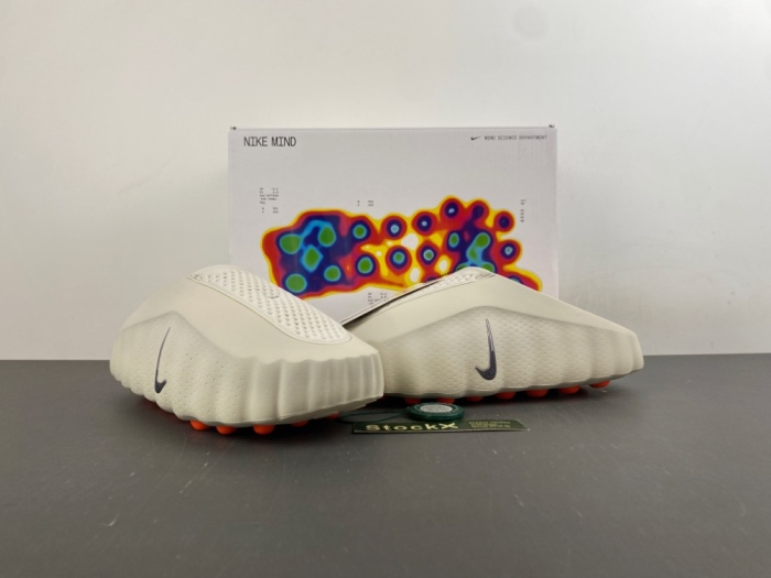 Mind 001 Slide Light Bone HQ4307-002