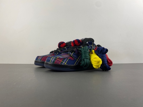 SB Dunk Low Nardwuar II1493-600