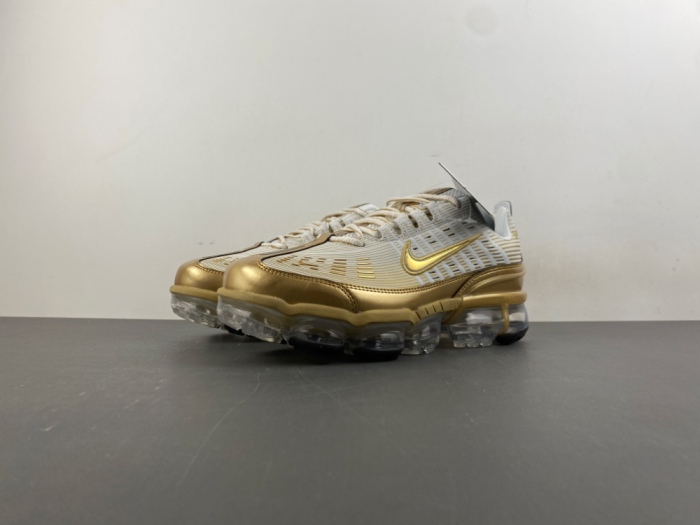 Air VaporMax 360 White Metallic Gold