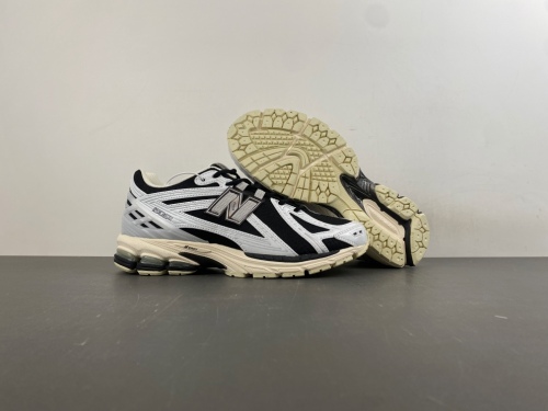 New Balance 1906R White Black Metallic U1906RCI