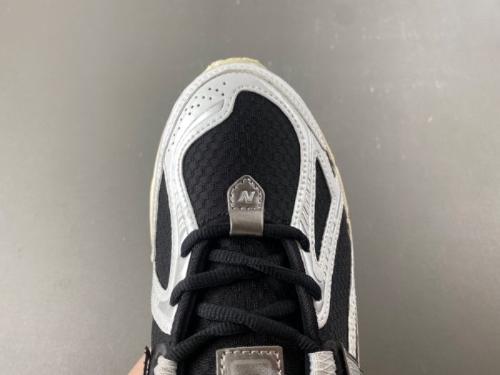 New Balance 1906R White Black Metallic U1906RCI