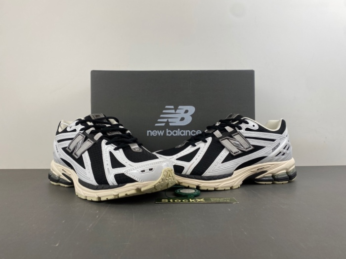 New Balance 1906R White Black Metallic U1906RCI
