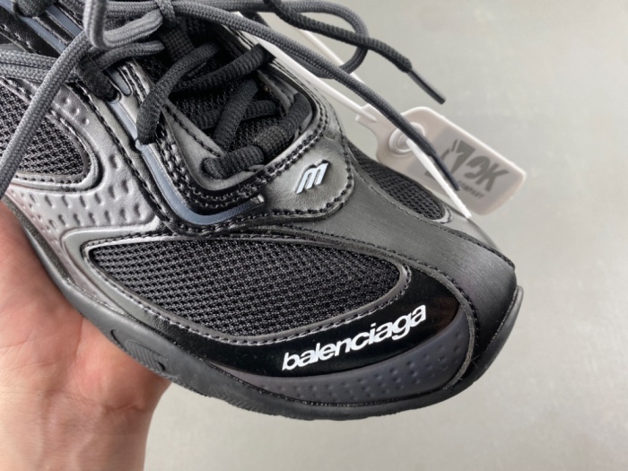 B*alenciaga Monday Ultra Sneaker AM20260627-10