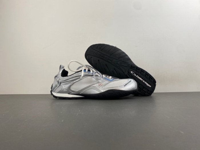 B*alenciaga Monday Ultra Sneaker AM20260627-8