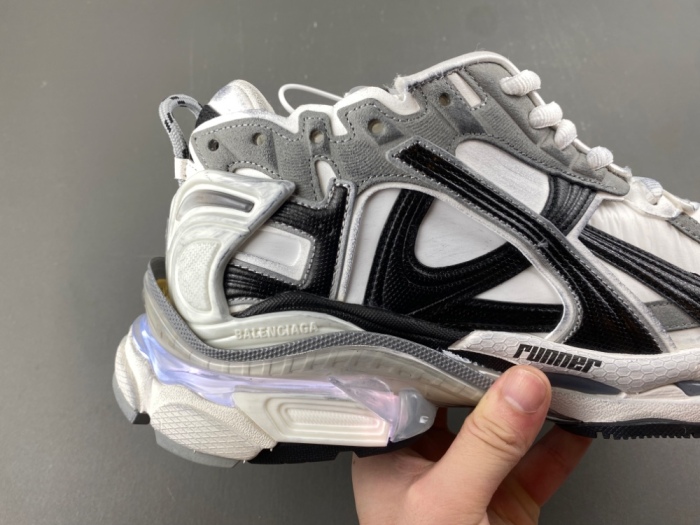 B*alenciaga runner LED Sneaker AM20260628-3