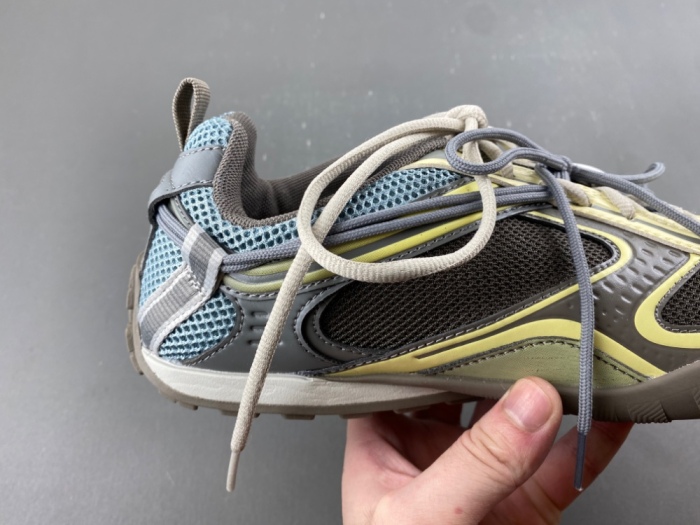 B*alenciaga Monday Ultra Sneaker AM20260701-1