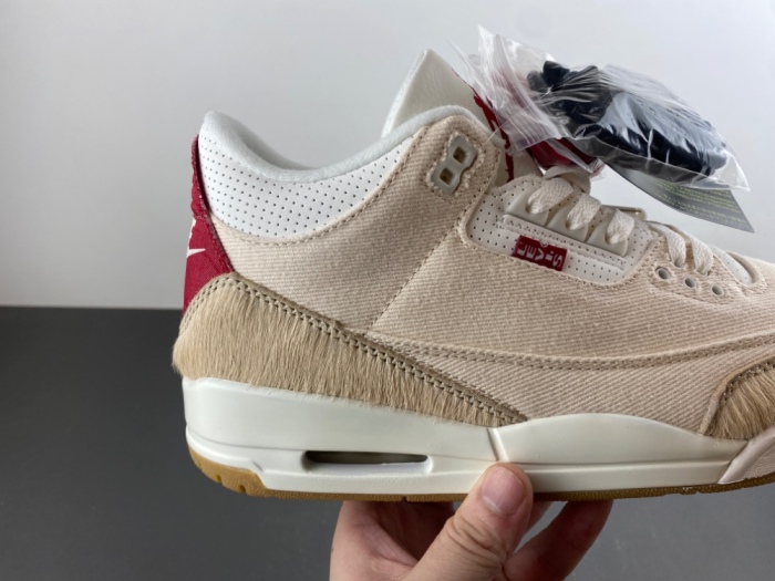 Air Jordan 3 Retro Levi’s Lunar New Year  IR0910-400