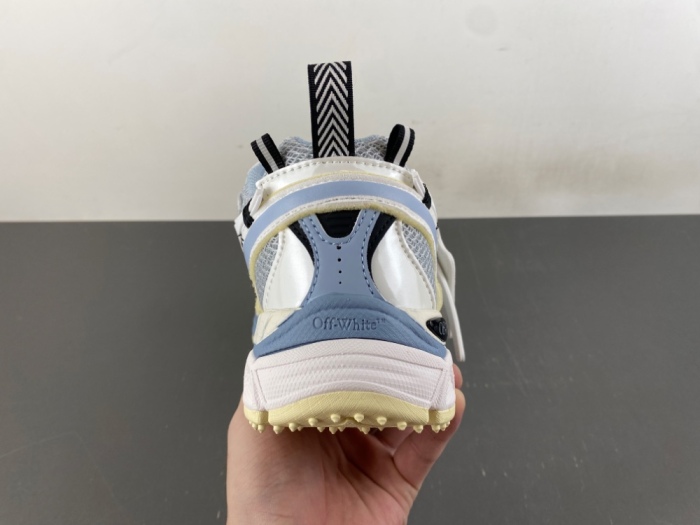 O*ff W*hite Low Tops Sneakers MK 20260812-15