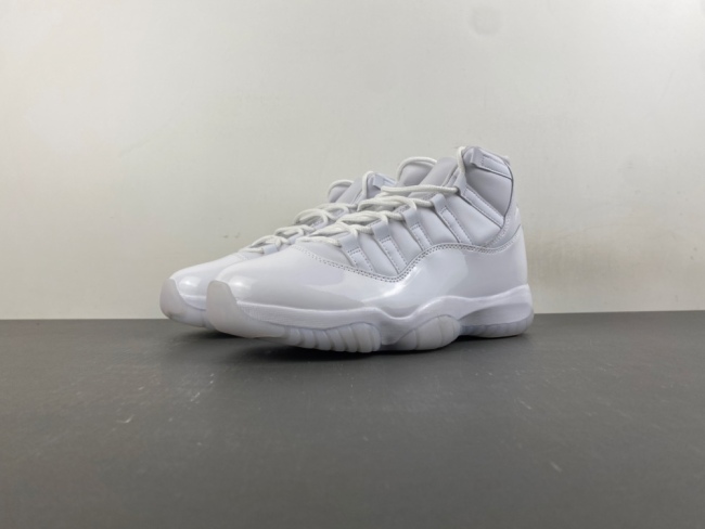 Air Jordan 11 Retro Comme des Garçons Homme Plus White IV7639-100