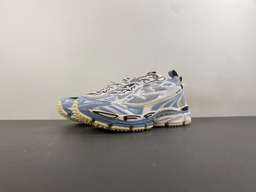 O*ff W*hite Low Tops Sneakers MK 20260812-15