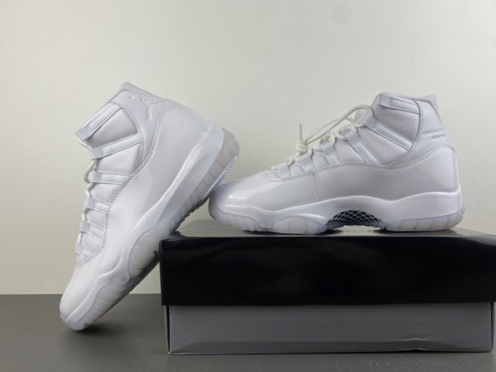 Air Jordan 11 Retro Comme des Garçons Homme Plus White IV7639-100