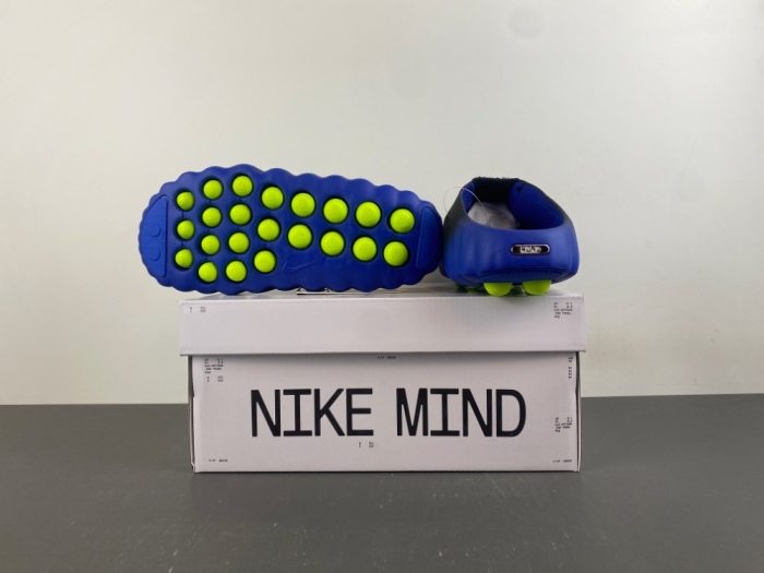 Mind 001 Flyknit Slide Hyper Royal Black IR2175-400