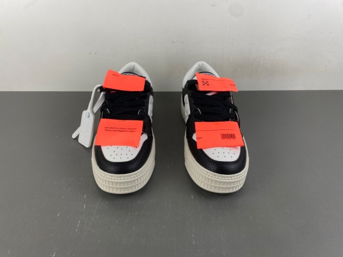 O*ff W*hite Low Tops Sneakers MK 20260812-20