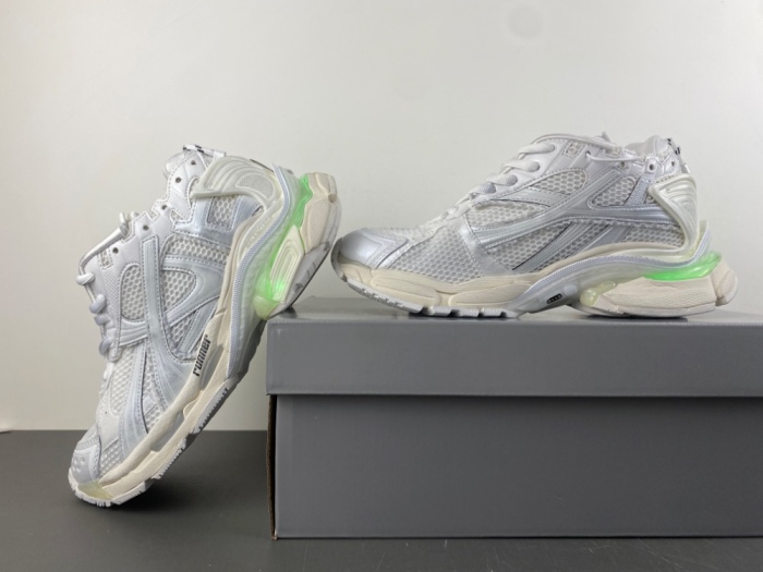 B*alenciaga runner LED Sneaker AM20260812-18