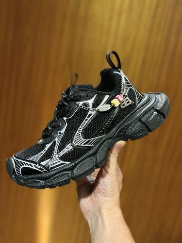 B*alenciaga 3XL AM 20260816-10