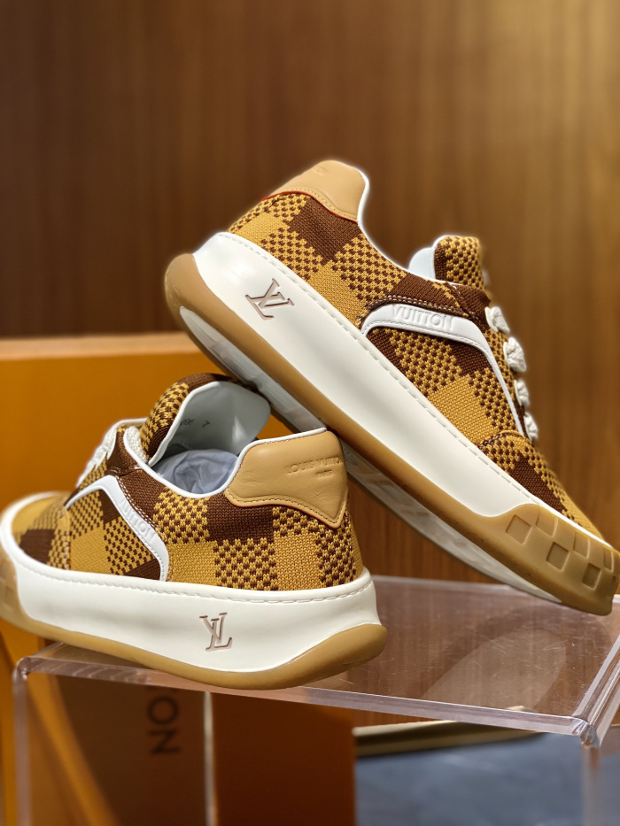 L*ouis V*uitton Top Sneaker Trainer RR20260816-17