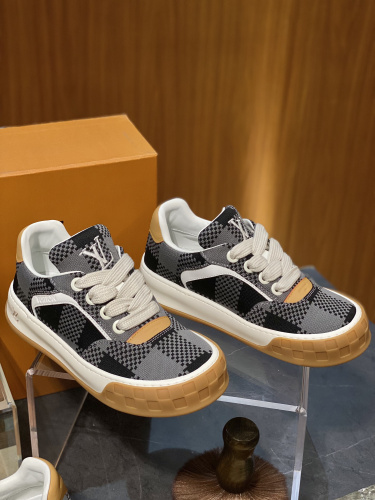 L*ouis V*uitton Top Sneaker Trainer RR20260816-17