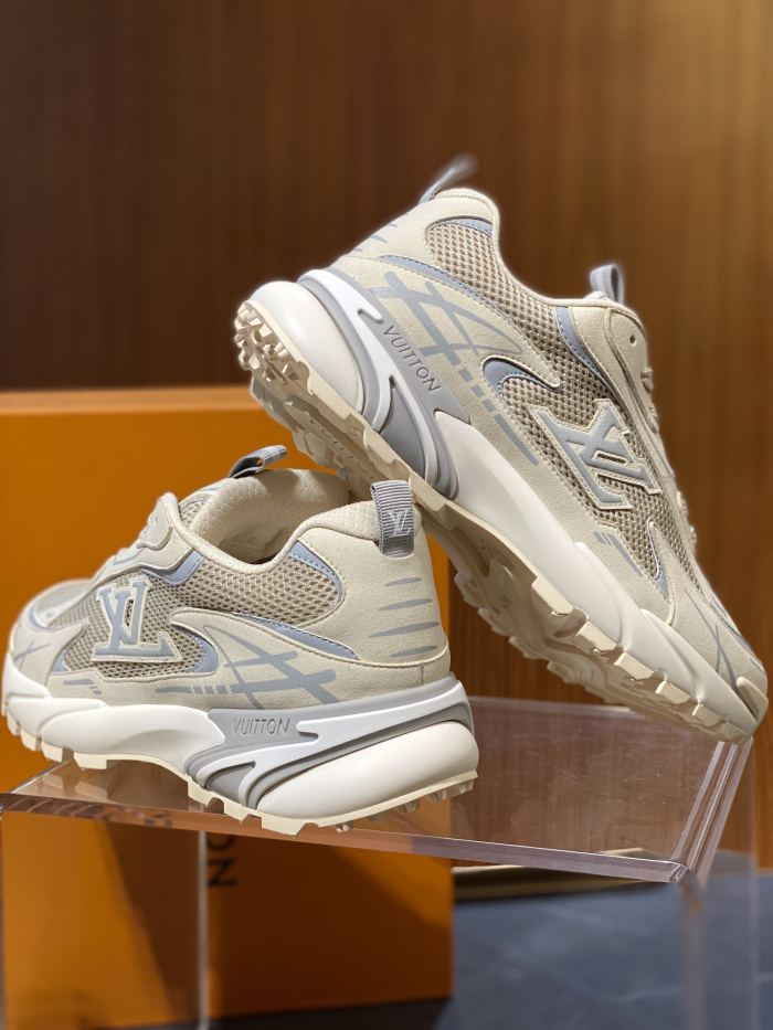 L*ouis V*uitton Top Sneaker Trainer RR20260816-15