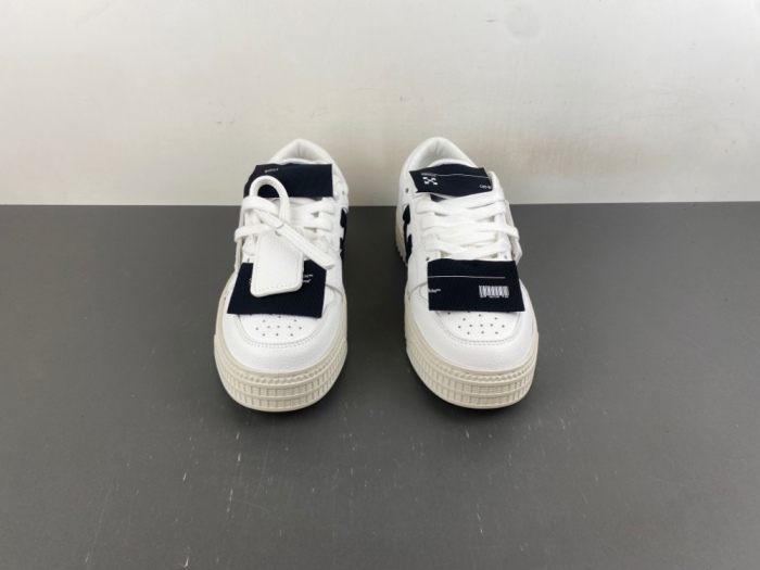O*ff W*hite Low Tops Sneakers MK 20260827-14
