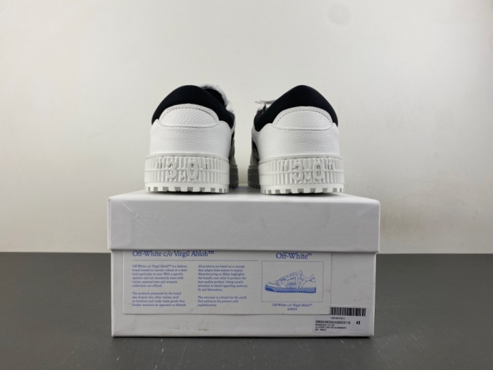 O*ff W*hite Low Tops Sneakers MK 20260827-5