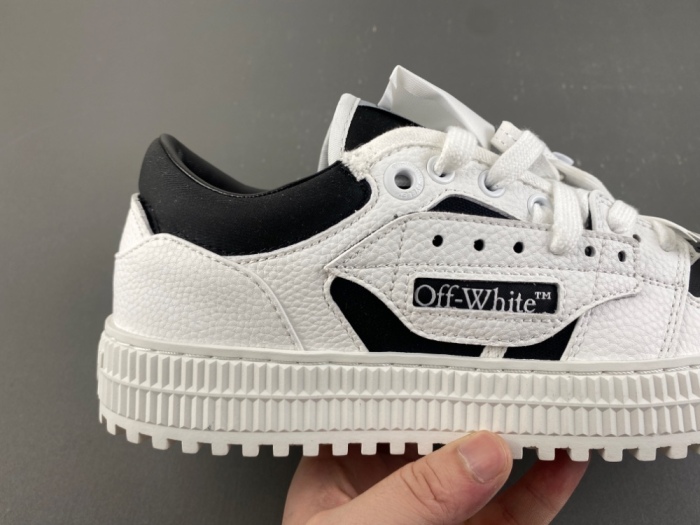 O*ff W*hite Low Tops Sneakers MK 20260827-5