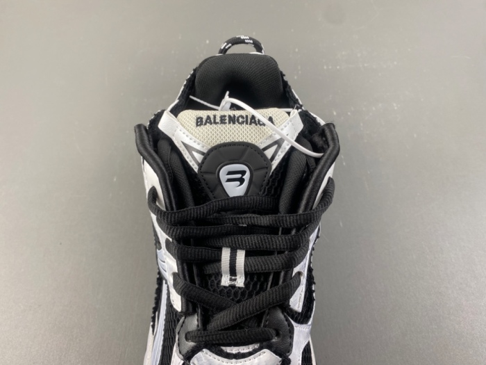 B*alenciaga runner LED Sneaker AM20260829-9