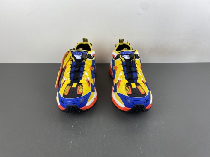O*ff W*hite Low Tops Sneakers MK 20260829-5