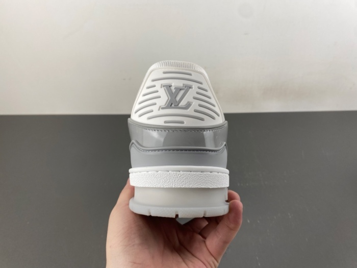 L*ouis V*uitton Top Sneaker Trainer MK20260829-15
