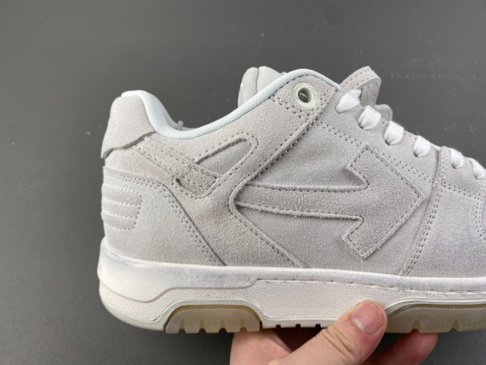O*ff W*hite Low Tops Sneakers MK 20260901-3