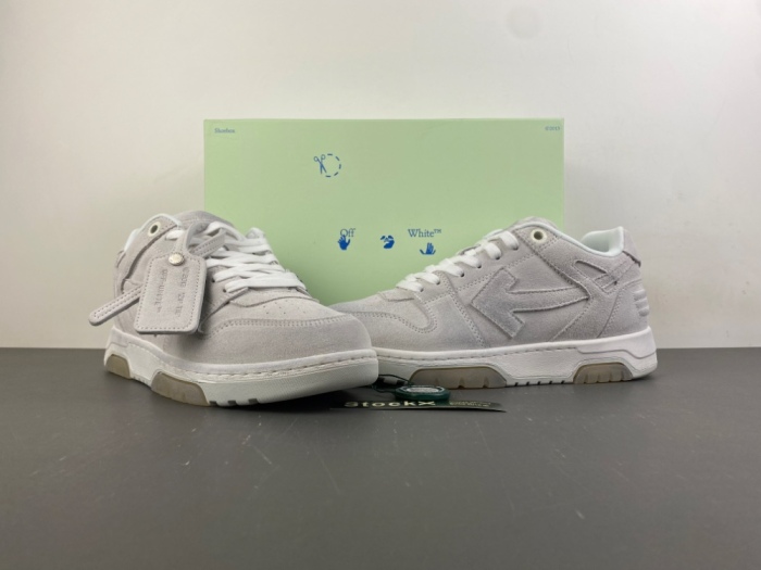 O*ff W*hite Low Tops Sneakers MK 20260901-3