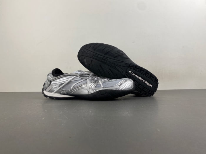 B*alenciaga Monday Ultra Sneaker AM20260903-5
