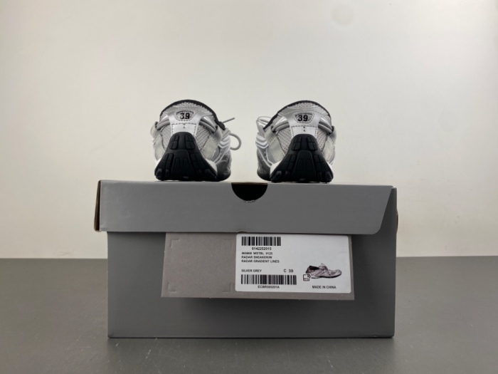 B*alenciaga Monday Ultra Sneaker AM20260903-5