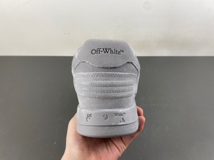 O*ff W*hite Low Tops Sneakers MK 20260904-1