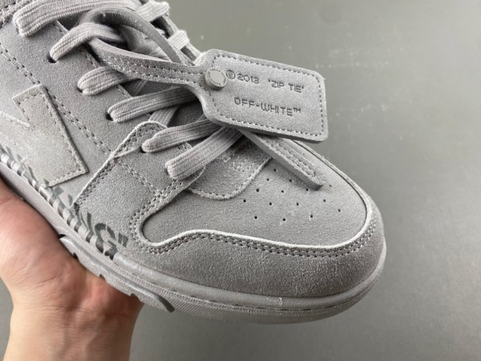 O*ff W*hite Low Tops Sneakers MK 20260904-1