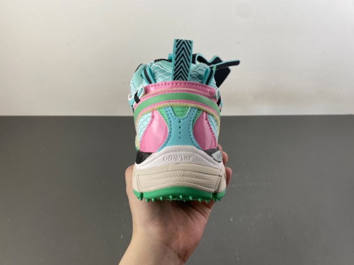 O*ff W*hite Low Tops Sneakers MK 20260904-5
