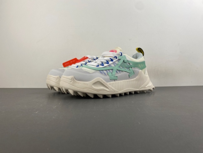 O*ff W*hite Low Tops Sneakers MK 20260904-11